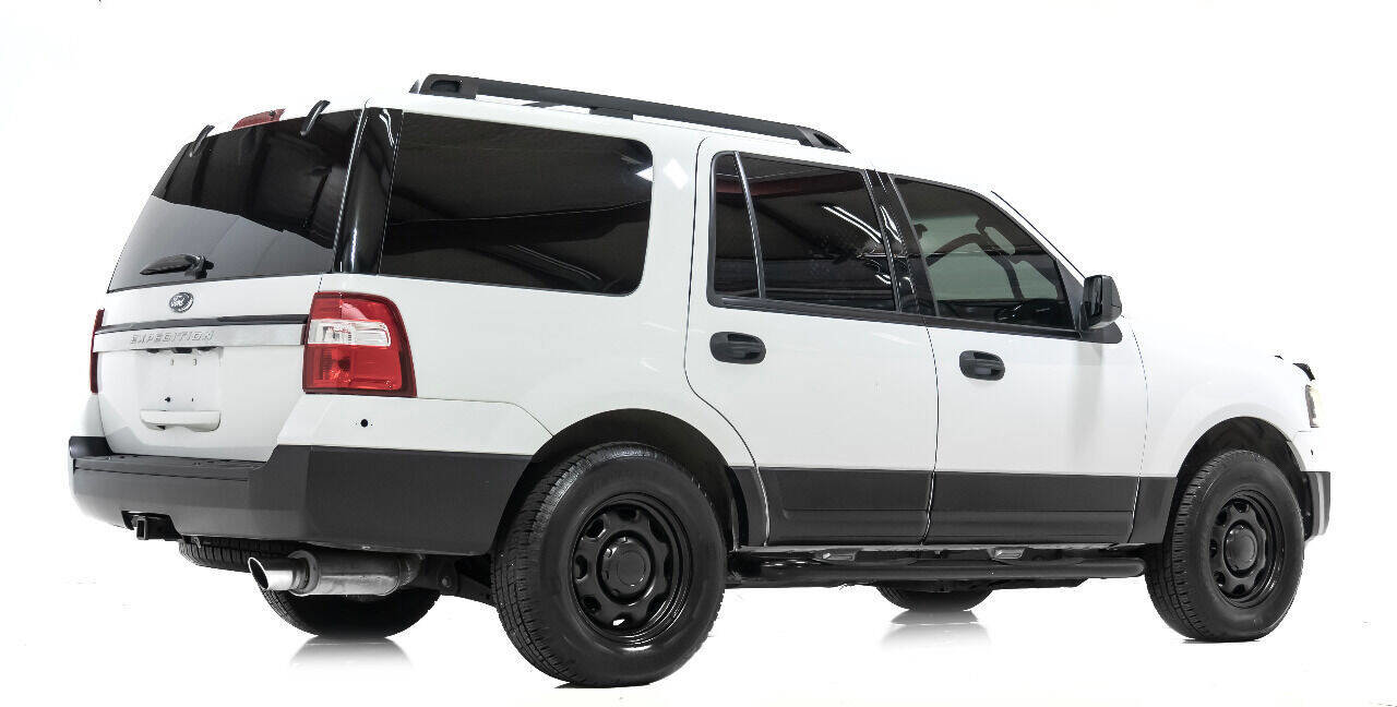 Used 2015 Ford Expedition XL image 3