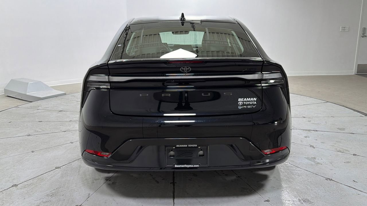 Used 2025 Toyota Prius XSE image 4