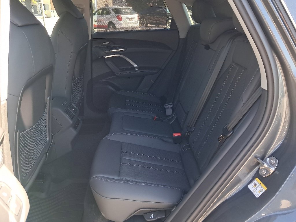 New 2025 Audi Q5 Premium Plus image 14
