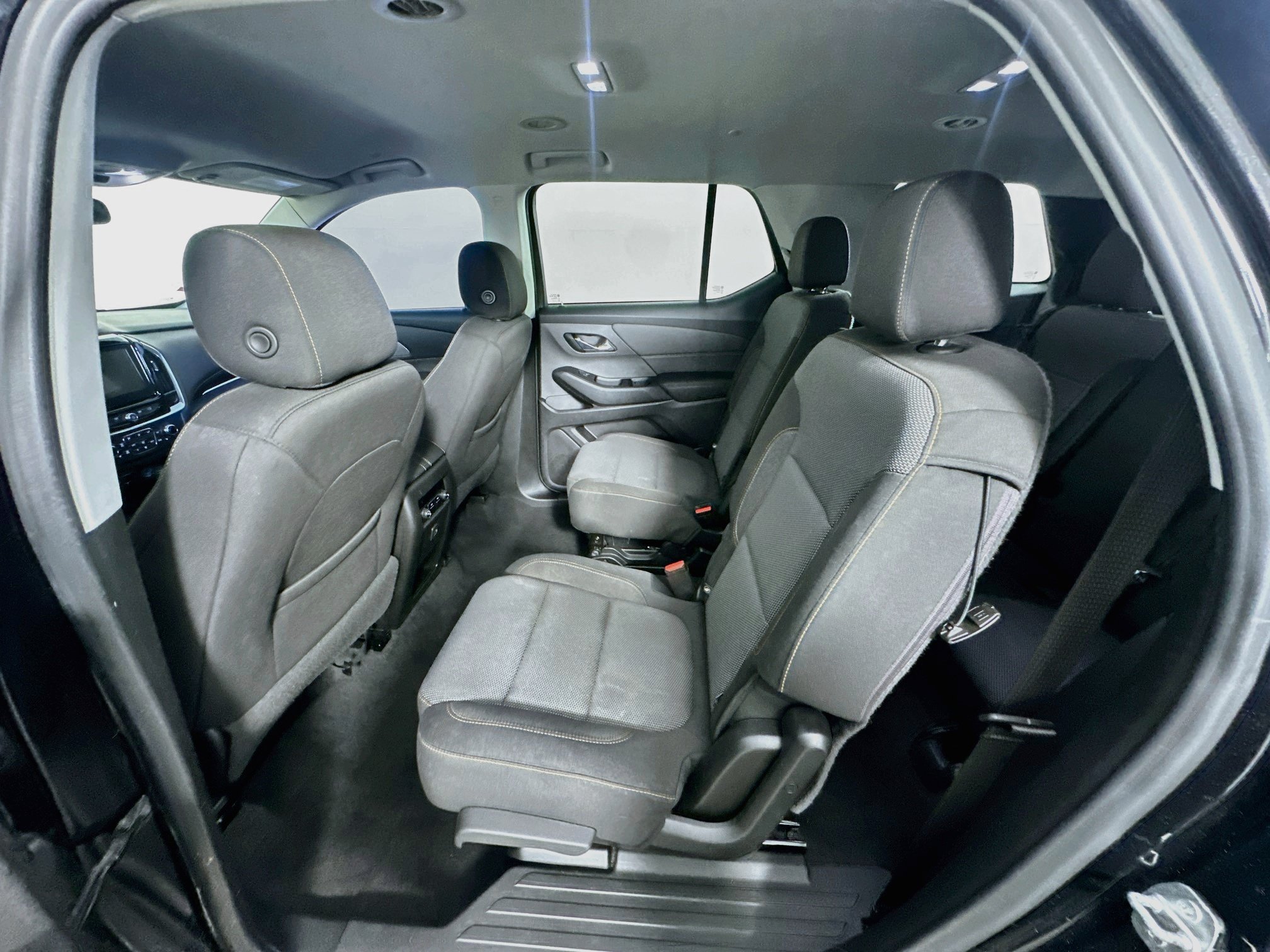 Used 2019 Chevrolet Traverse LT FWD image 29