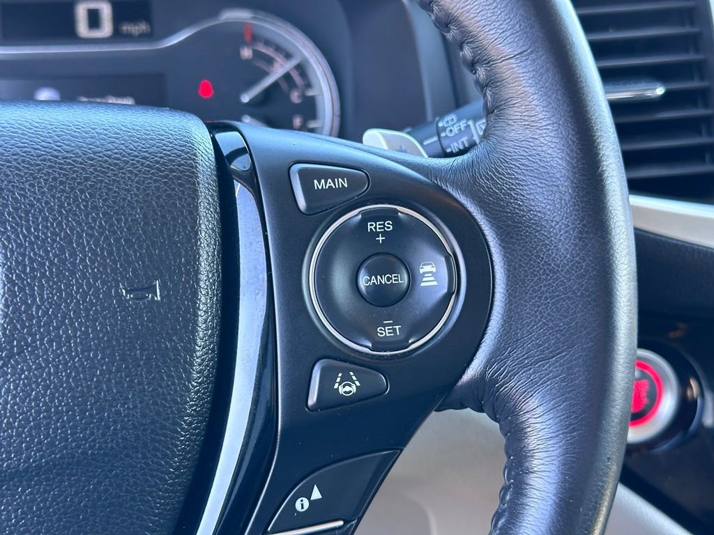 Used 2017 Honda Pilot Touring image 11