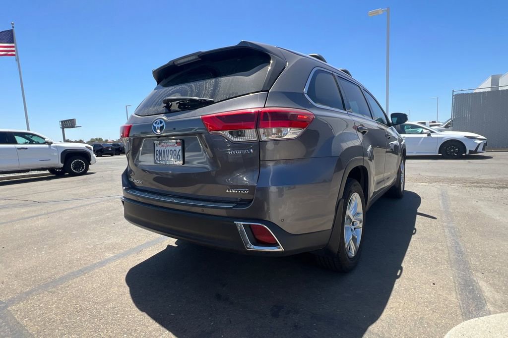 Certified 2019 Toyota Highlander Limited w/ Carpet Mat Package (TMS) AWD/4WD image 6