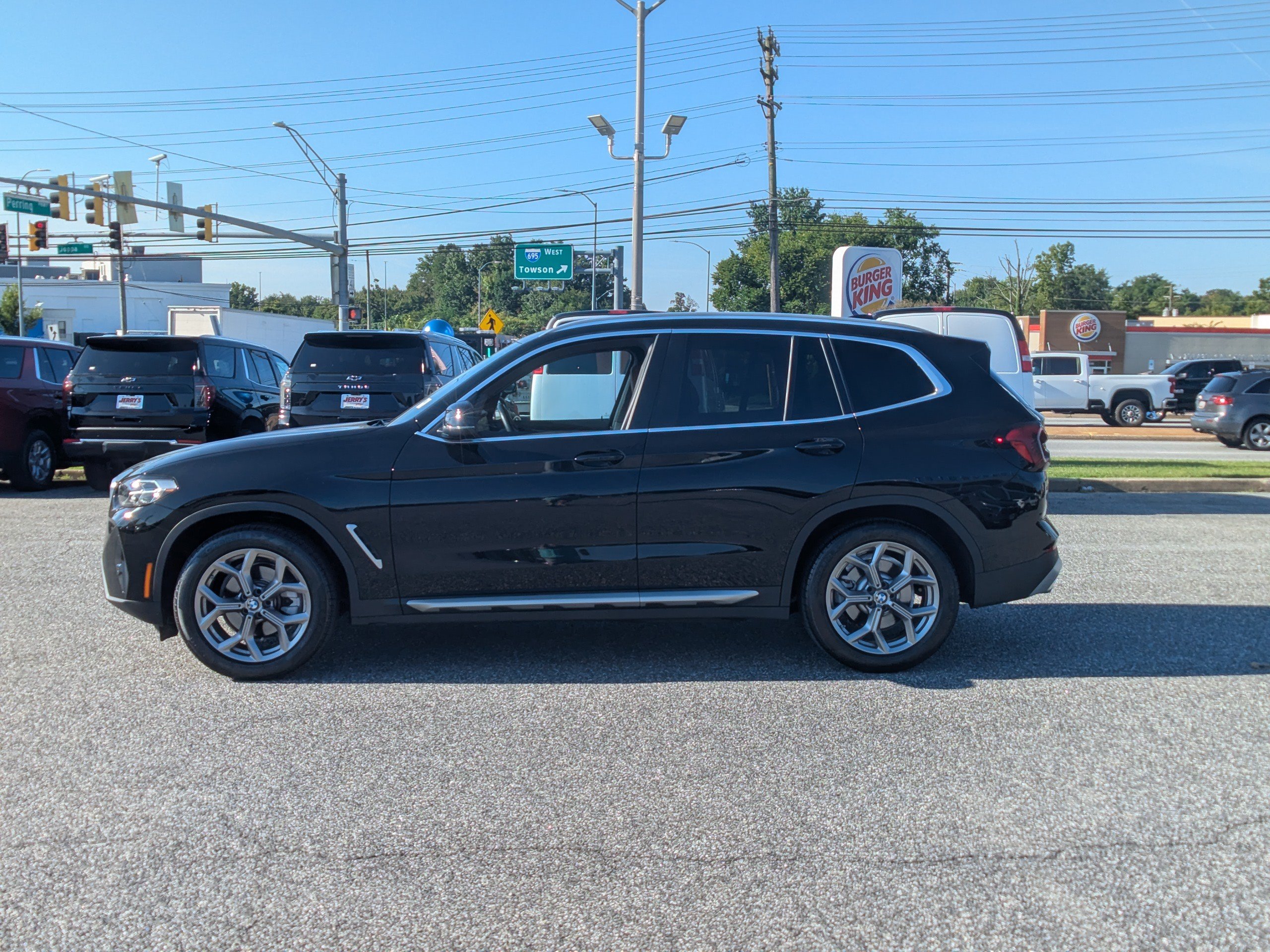 Used 2023 BMW X3 xDrive30i w/ Premium Package AWD/4WD image 5