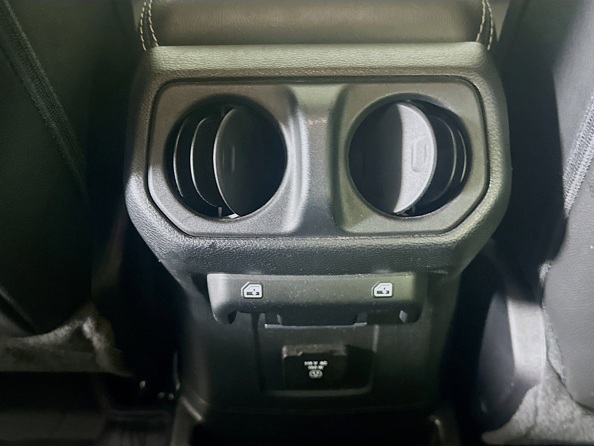 Used 2023 Jeep Wrangler Sahara w/ Cold Weather Group AWD/4WD image 27