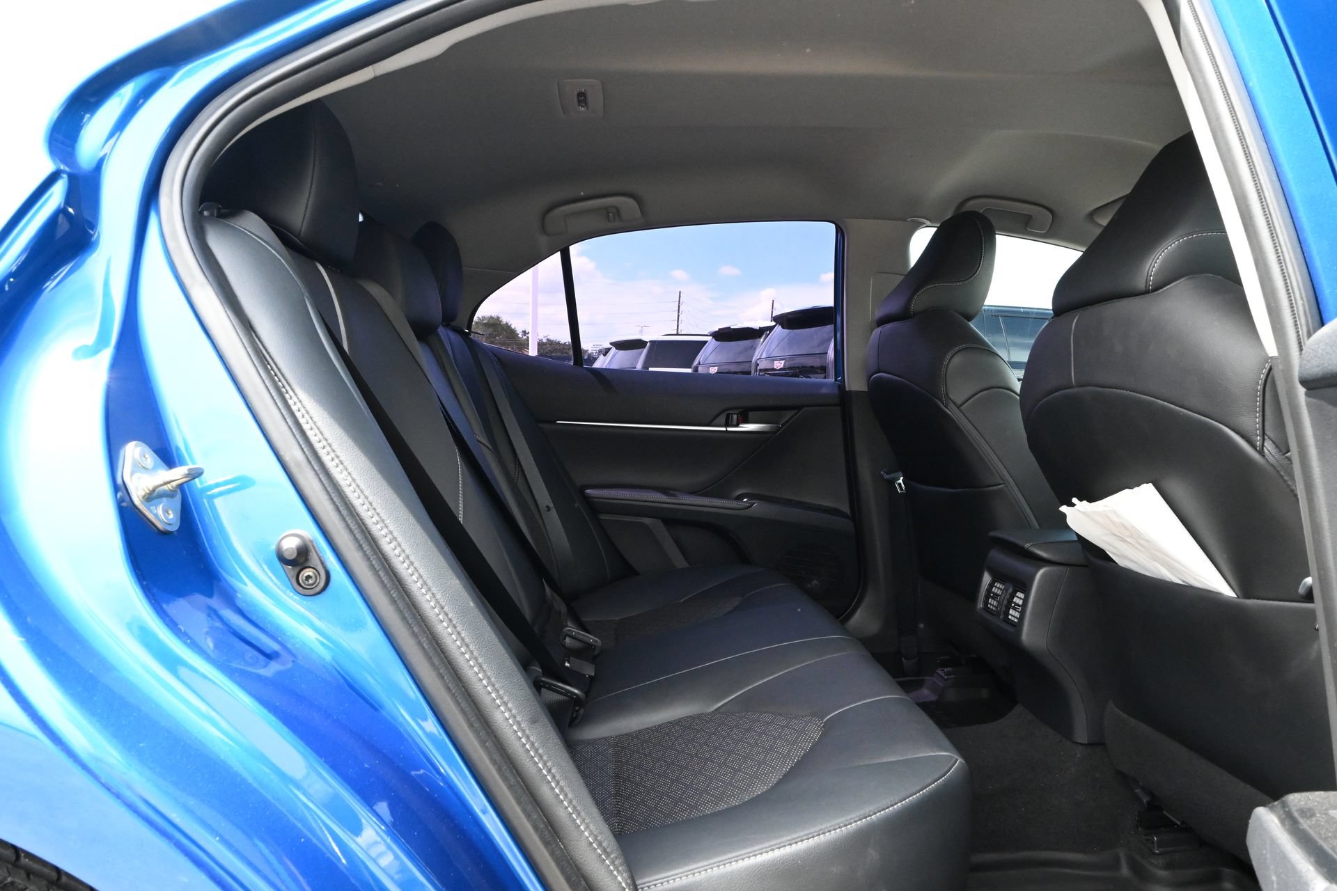 Used 2020 Toyota Camry XSE FWD image 24