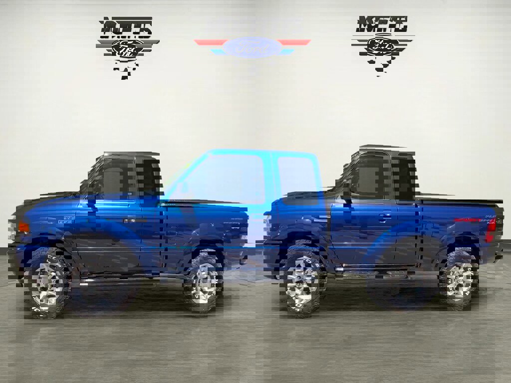 Used 2011 Ford Ranger Sport w/ Bright Trim Group AWD/4WD image 2