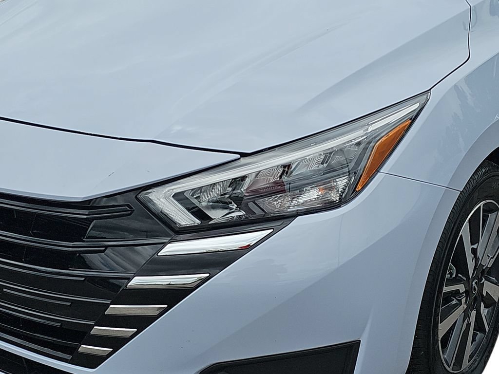 Used 2025 Nissan Versa SV w/ Trunk Package FWD image 30