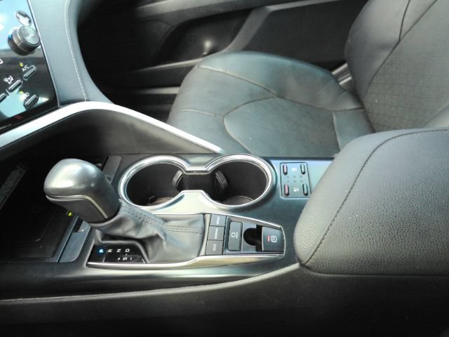 Used 2020 Toyota Camry XSE w/ Driver Assist Package FWD image 40
