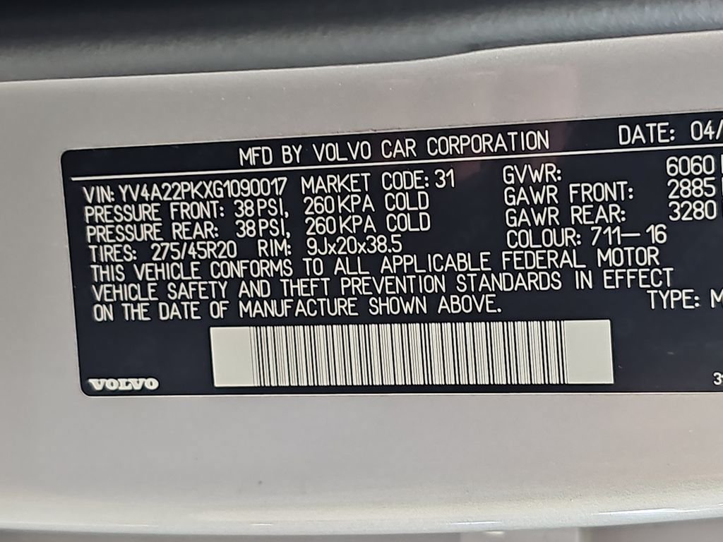 Used 2016 Volvo XC90 T6 Momentum w/ Momentum Plus Package AWD/4WD image 36
