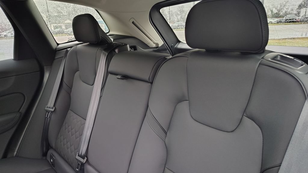 New 2026 Volvo XC60 B5 Plus w/ Climate Package AWD/4WD image 25