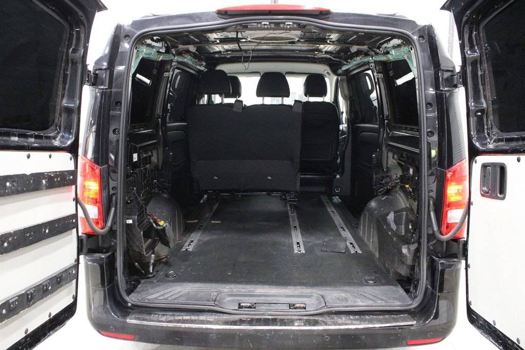 Used 2018 Mercedes-Benz Metris Passenger image 10