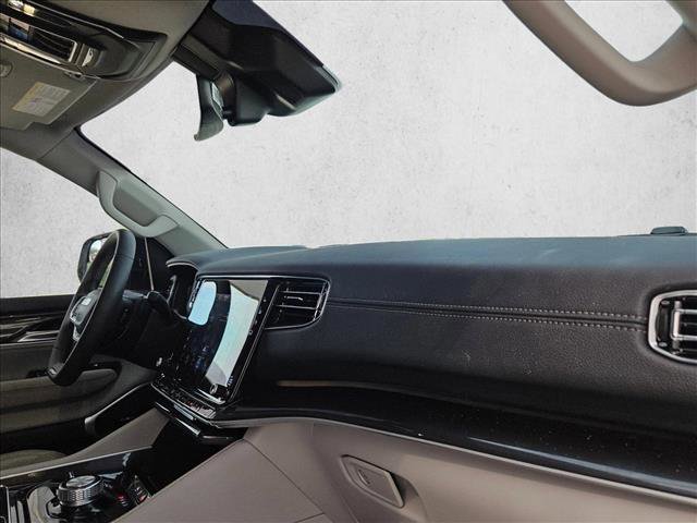 Used 2024 Jeep Wagoneer L 4WD w/ Premium Group I image 22