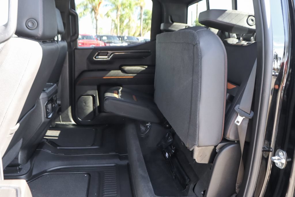 Used 2024 GMC Sierra 1500 AT4 w/ Technology Package AWD/4WD image 38