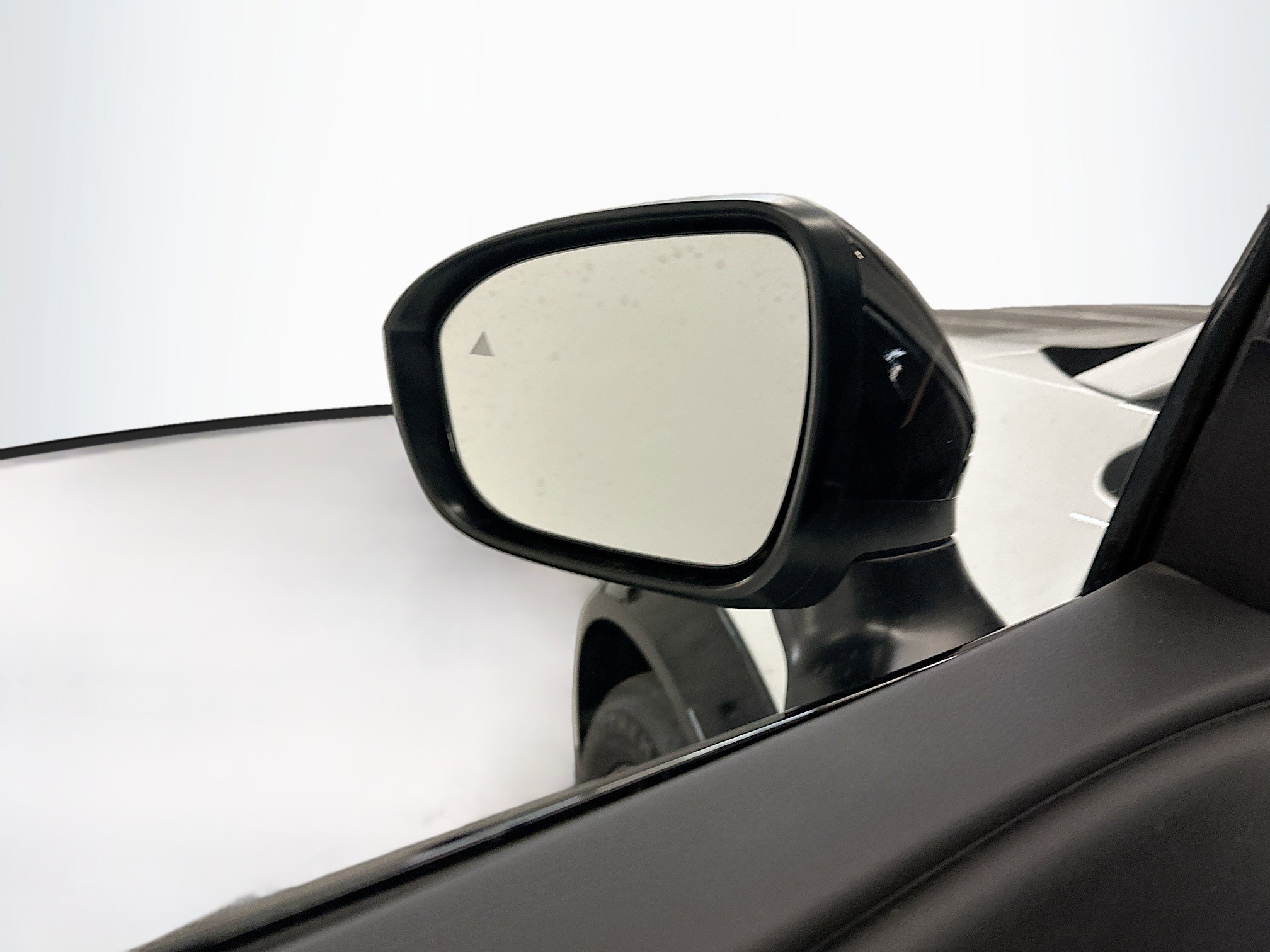 Used 2024 Nissan Ariya AWD image 16