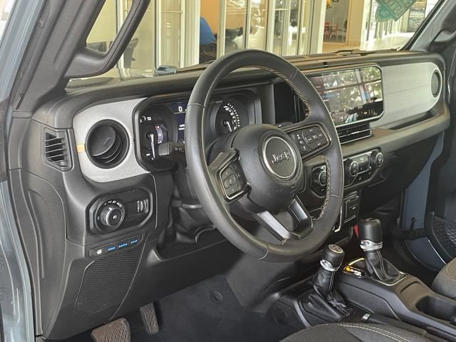 Certified 2024 Jeep Wrangler Unlimited w/ Convenience Group AWD/4WD image 20