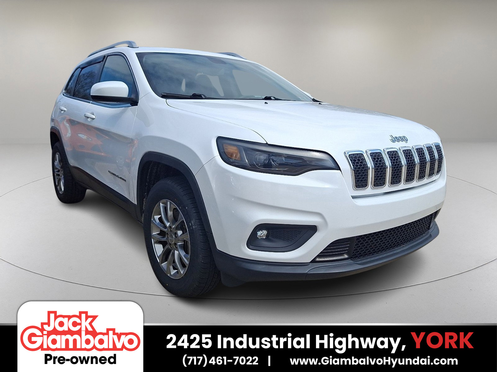 Used 2019 Jeep Cherokee Latitude Plus w/ Comfort/Convenience Group image 1