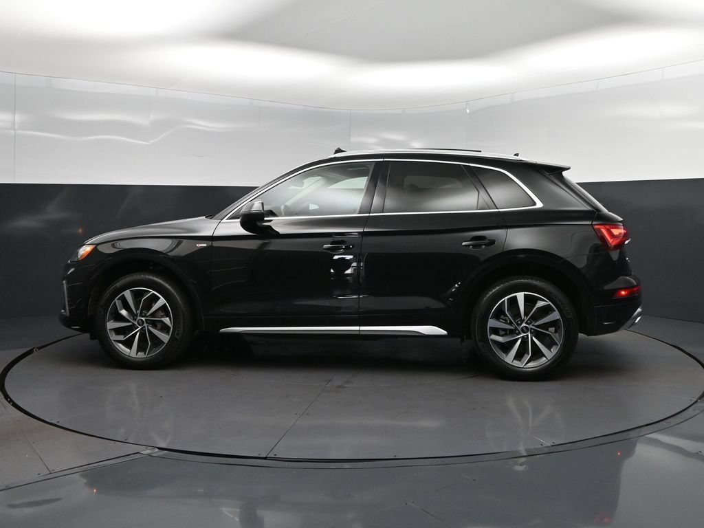 Used 2023 Audi Q5 2.0T Premium w/ Convenience Package AWD/4WD image 4
