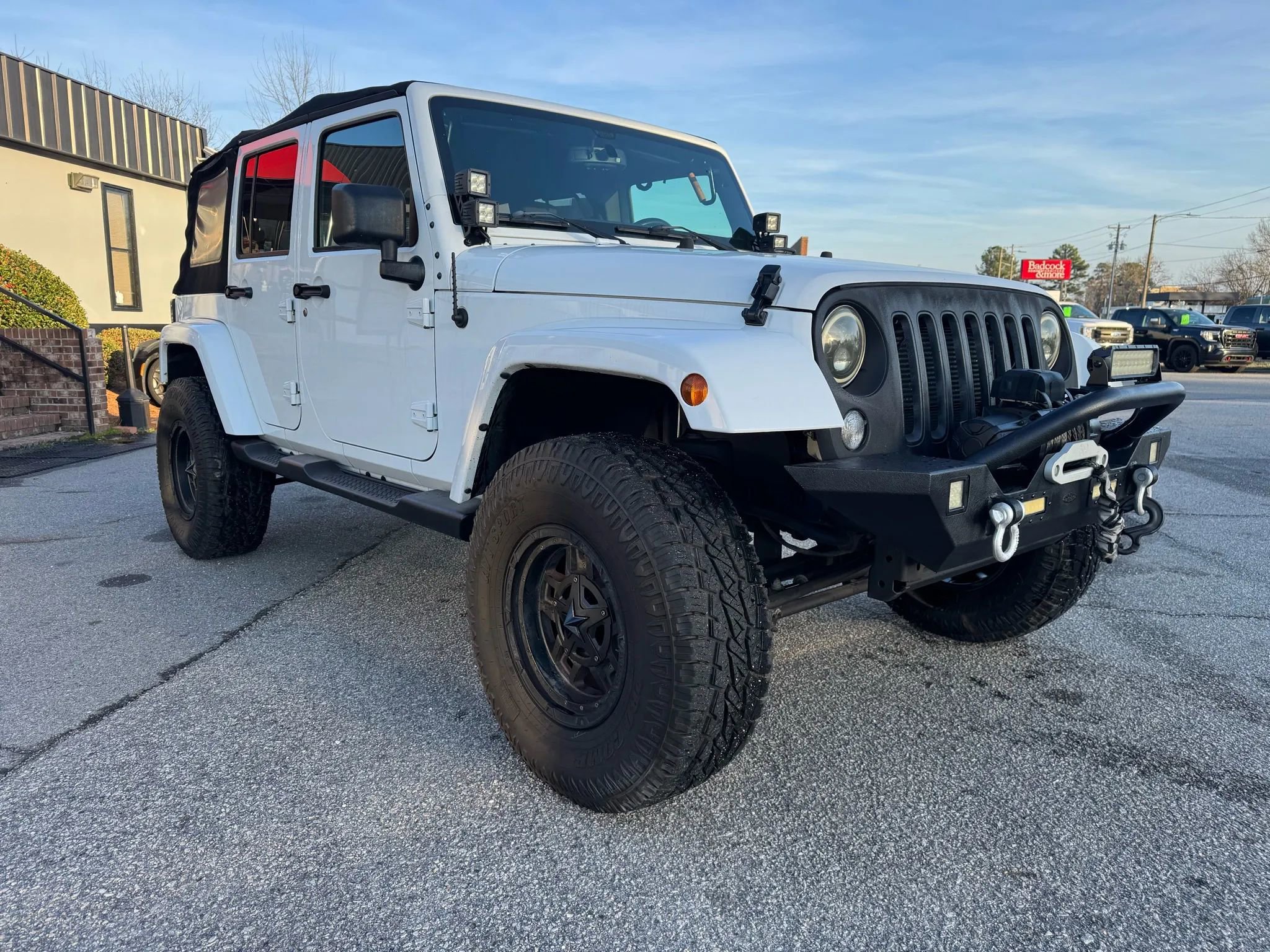 Used 2017 Jeep Wrangler Unlimited Sahara image 5