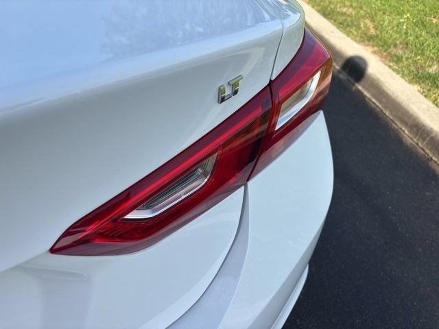 Used 2023 Chevrolet Malibu LT w/ LPO, Floor Liner Package FWD image 48
