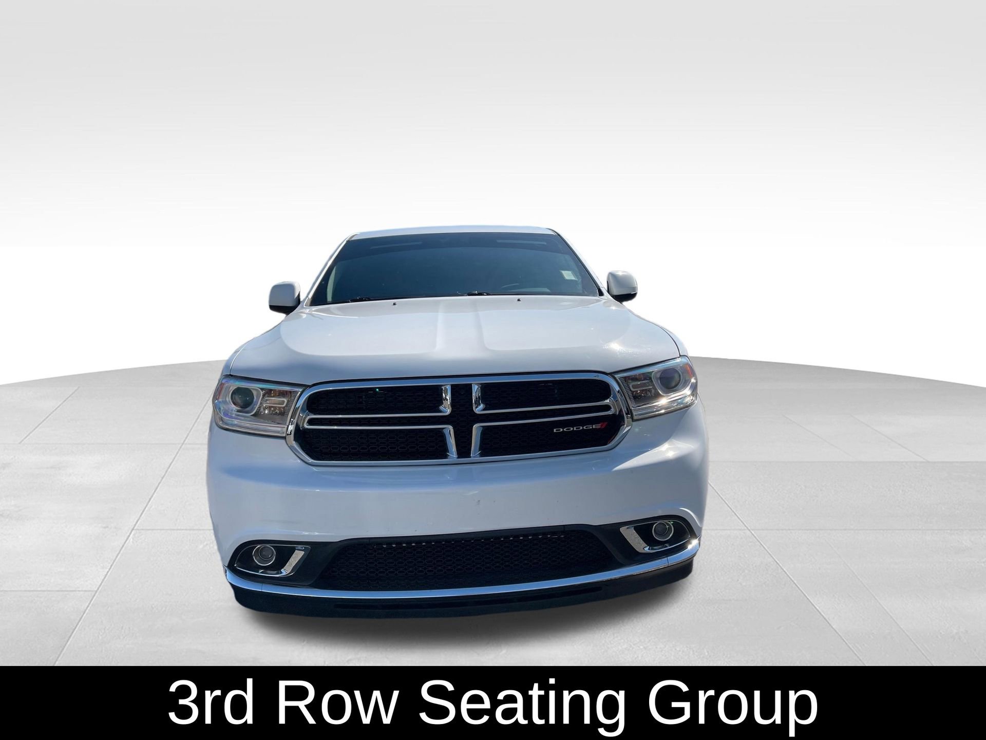 Used 2019 Dodge Durango SXT w/ 3rd Row Seating Group image 2