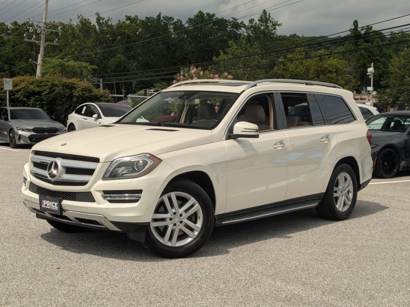 Used 2014 Mercedes-Benz GL 450 4MATIC image 1