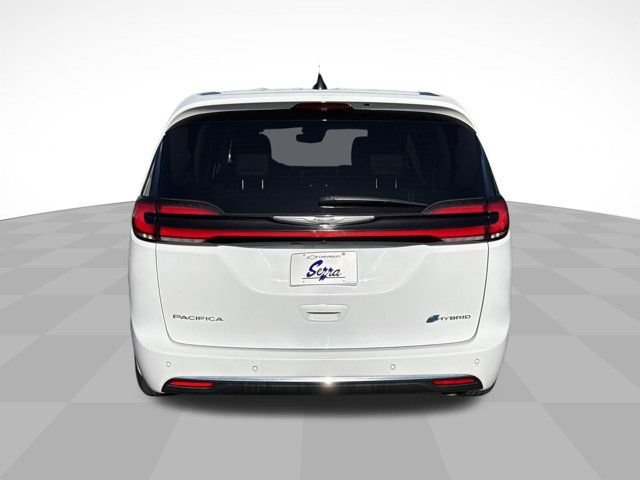 Used 2024 Chrysler Pacifica Limited FWD image 9