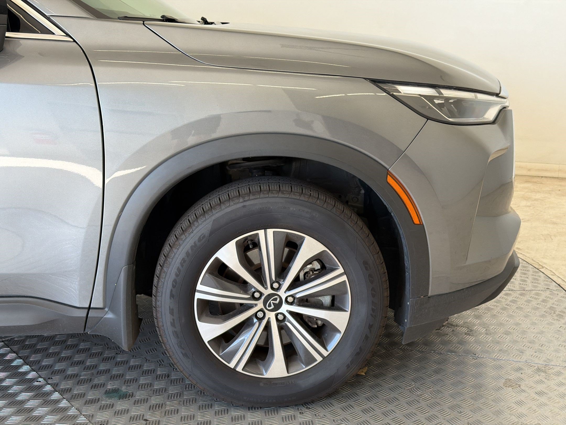 Used 2023 INFINITI QX60 Pure AWD/4WD image 13