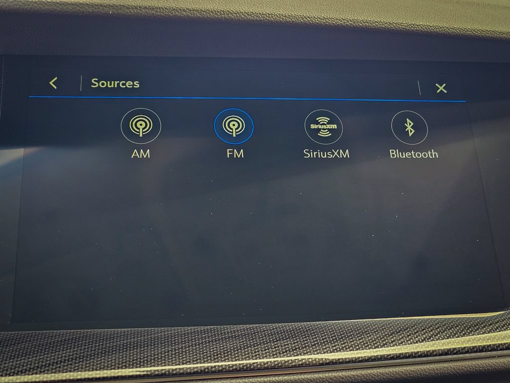 Used 2023 Buick Envision Essence AWD/4WD image 24