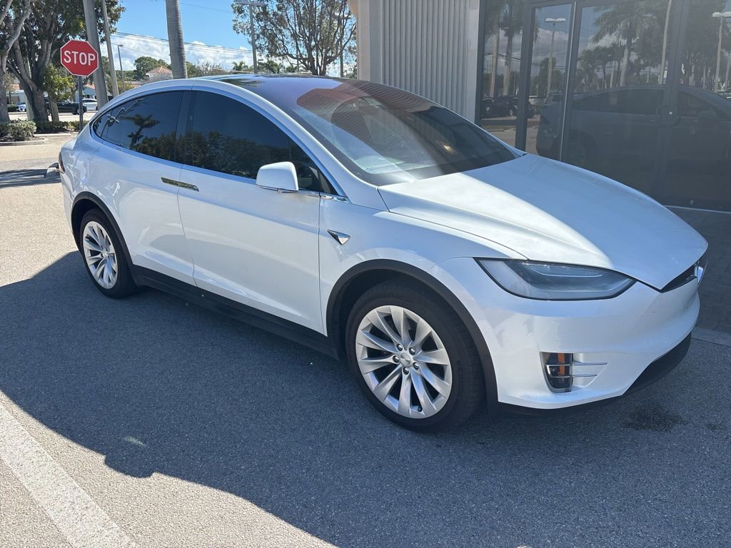 Used 2020 Tesla Model X Long Range image 1