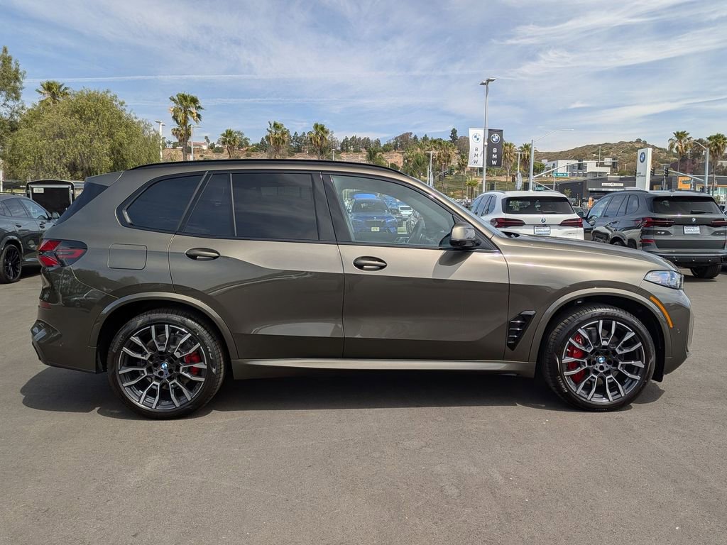 New 2026 BMW X5 xDrive50e image 3