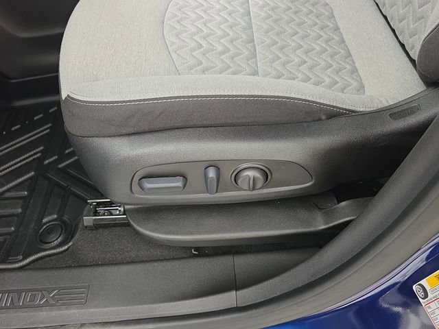 Used 2023 Chevrolet Equinox LS w/ LS Convenience Package AWD/4WD image 16