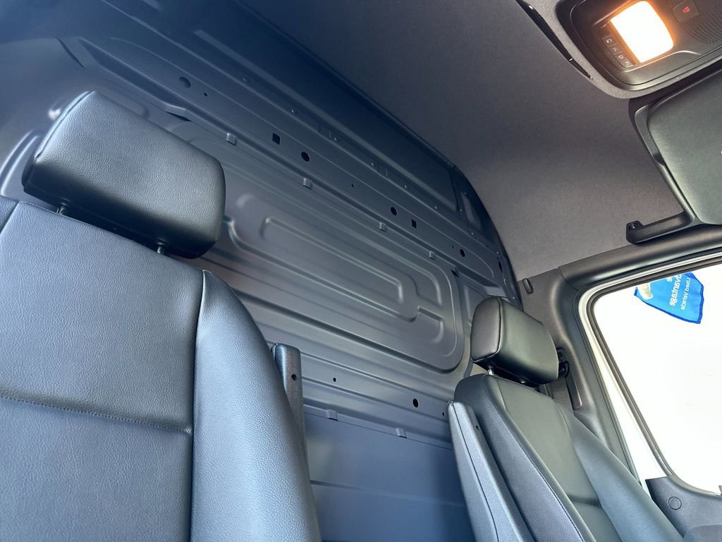 Used 2023 Mercedes-Benz Sprinter 2500 image 15
