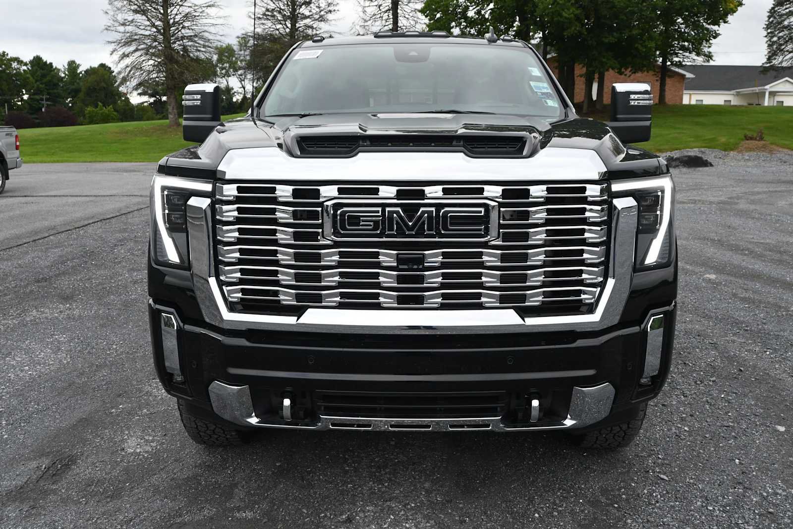 New 2026 GMC Sierra 3500 Denali w/ Technology Package AWD/4WD image 8