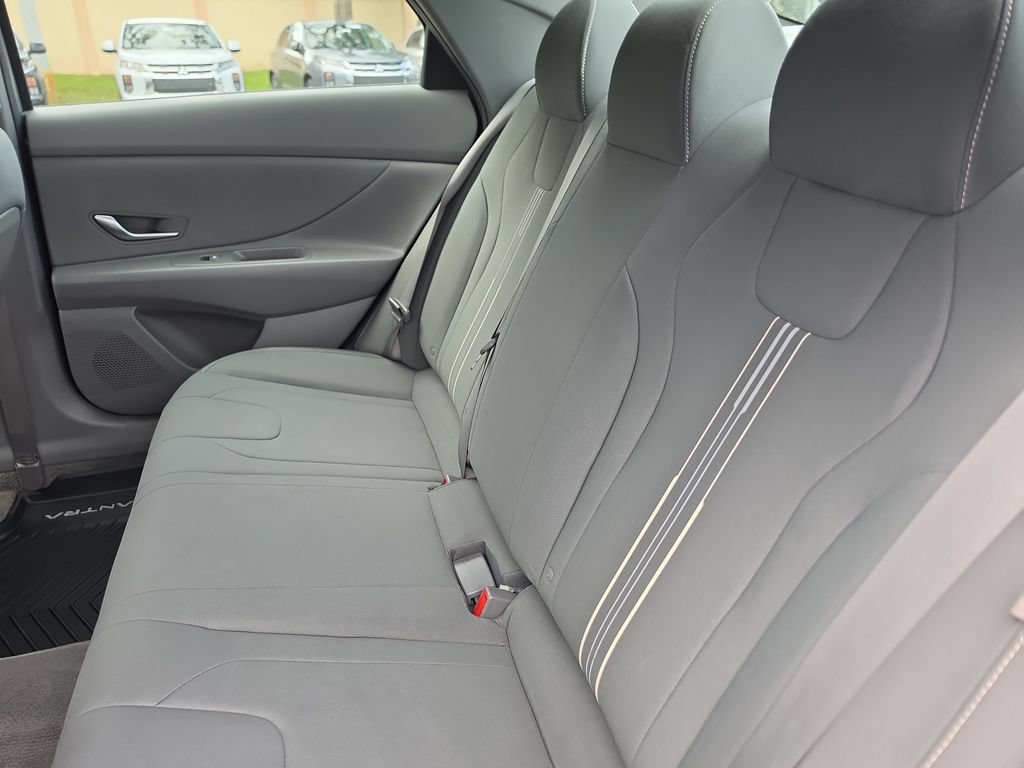 Used 2024 Hyundai Elantra SEL FWD image 12