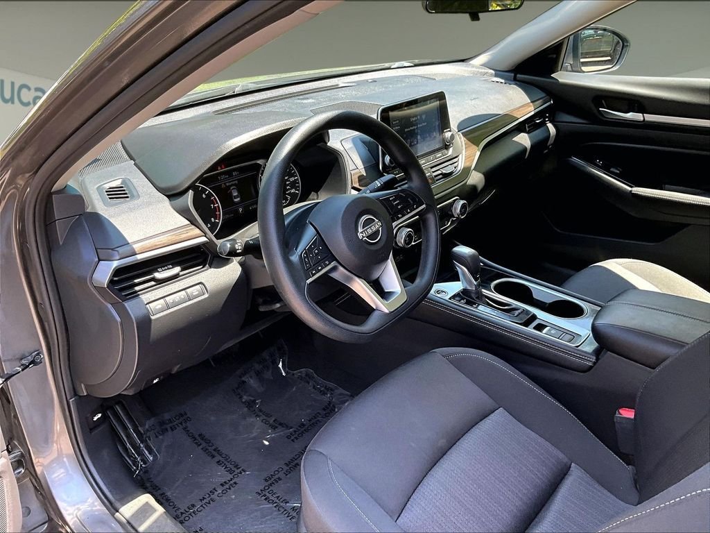 Used 2023 Nissan Altima 2.5 SV AWD/4WD image 12