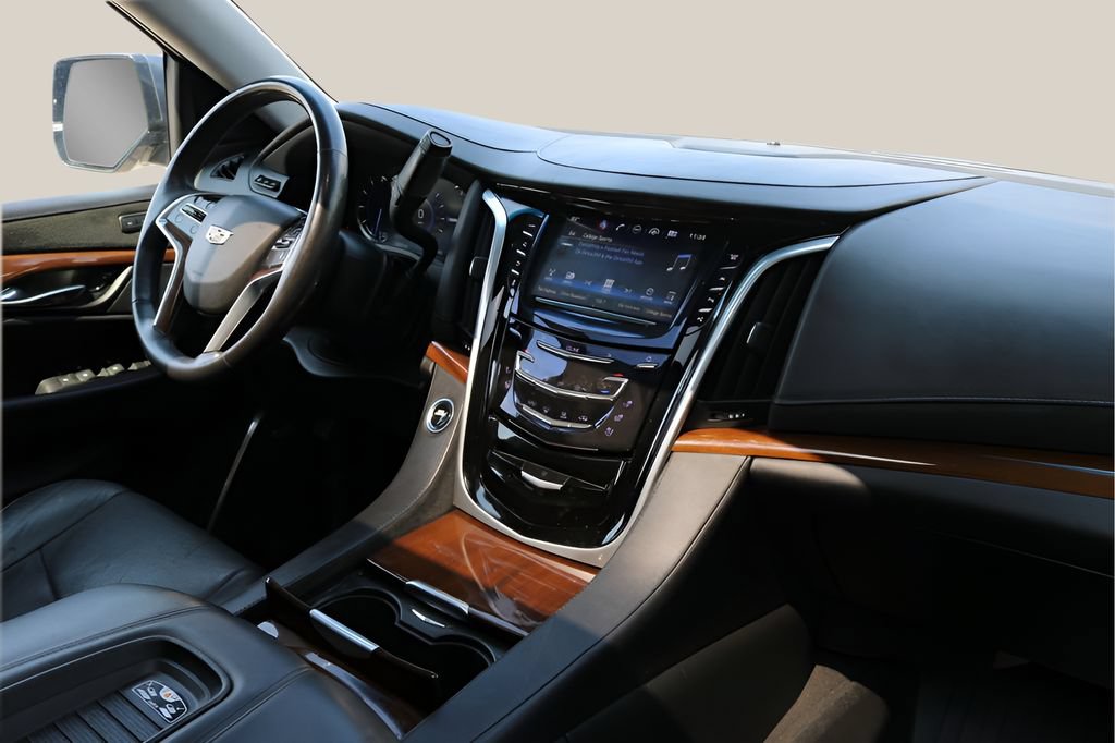 Used 2020 Cadillac Escalade ESV Luxury RWD image 22