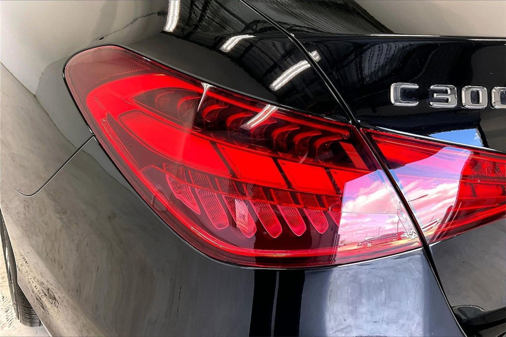 Used 2025 Mercedes-Benz C 300 Sedan image 28