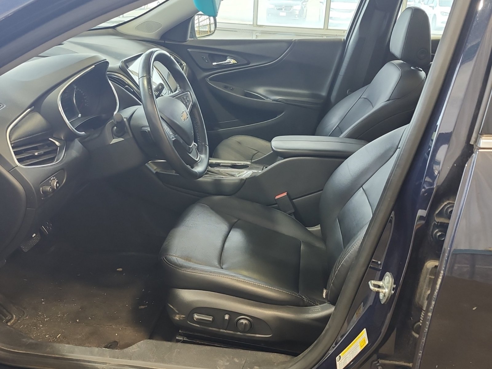 Used 2016 Chevrolet Malibu LT w/ True North Edition FWD image 7