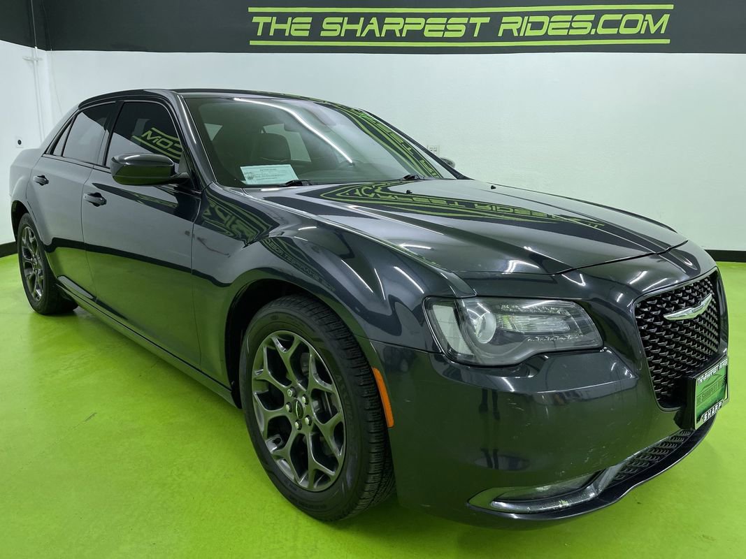Used 2017 Chrysler 300 S image 2