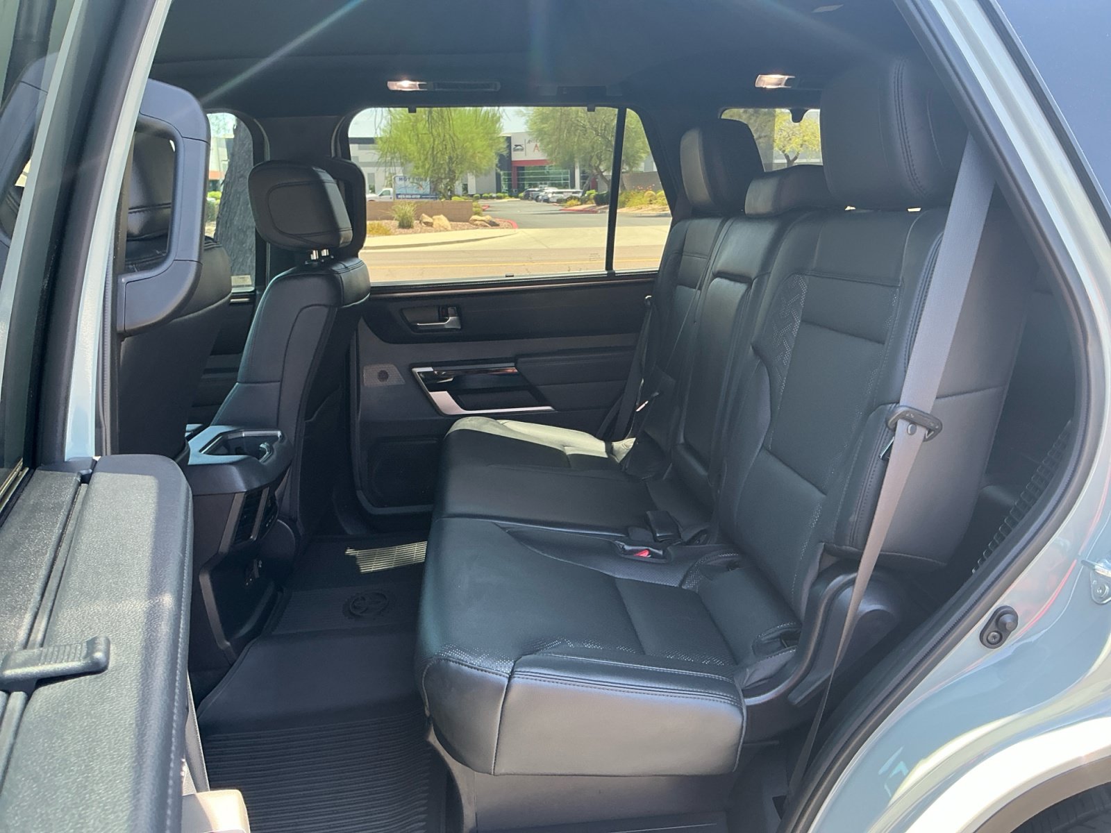 Certified 2025 Toyota Sequoia Limited w/ Tow Technology Package AWD/4WD image 17