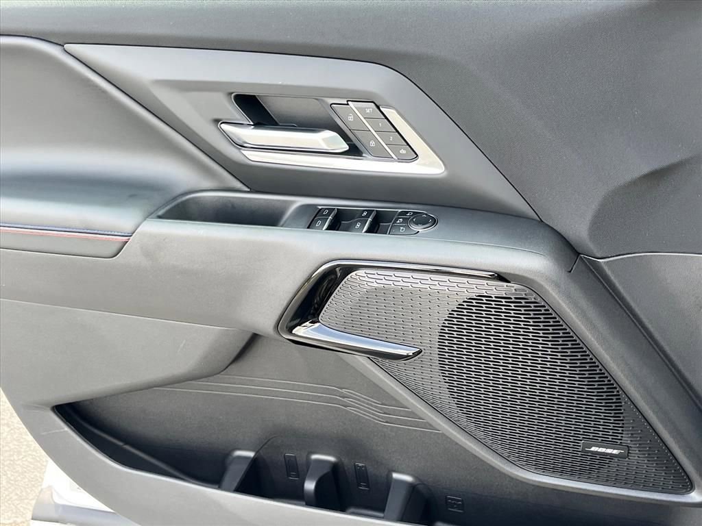 New 2025 Chevrolet Silverado EV RST image 23