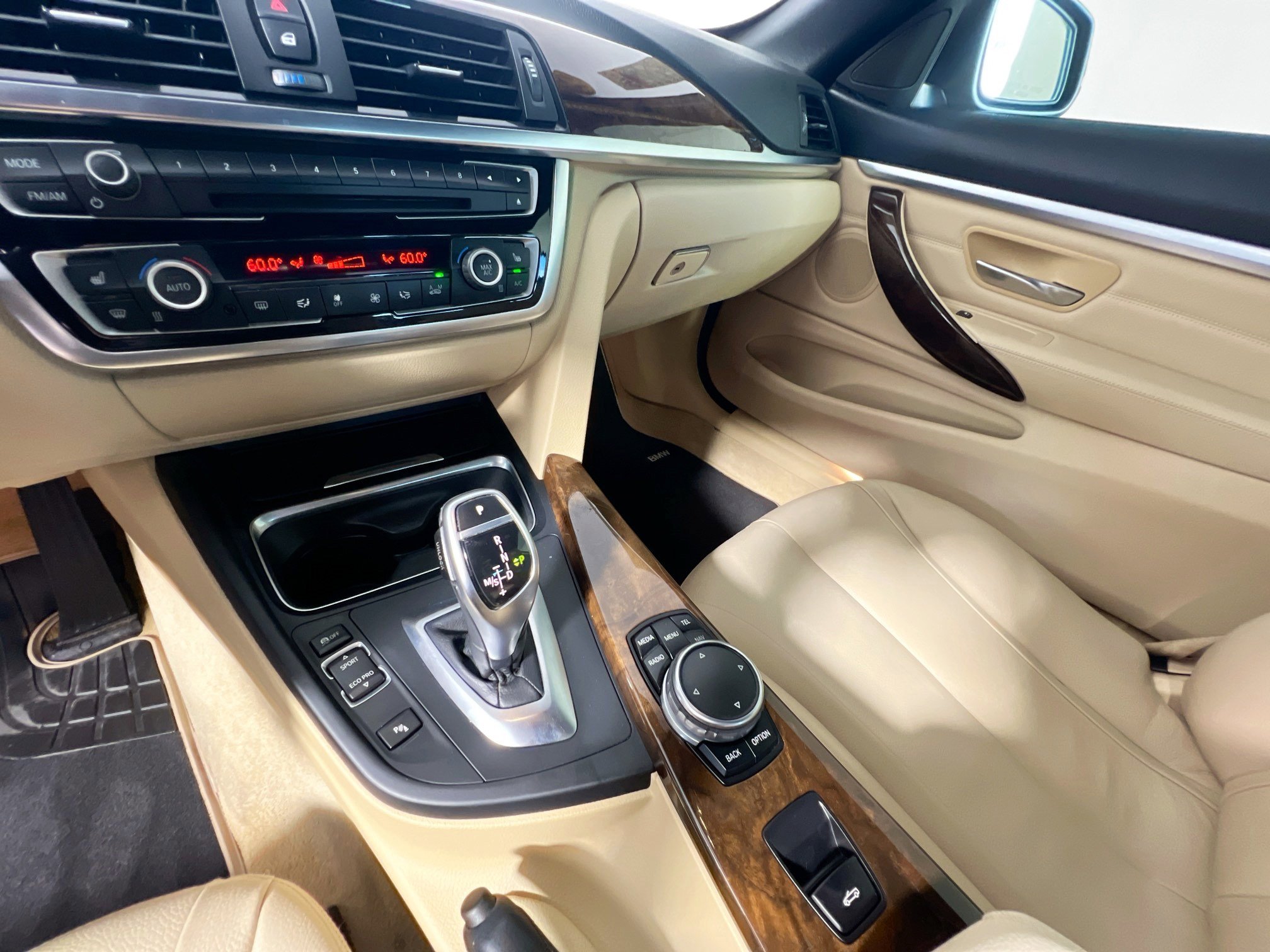 Used 2015 BMW 435i Convertible image 26