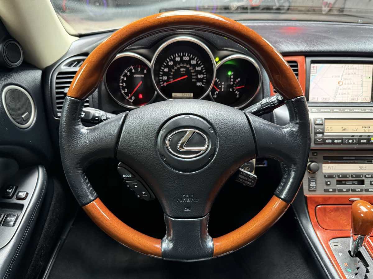 Used 2002 Lexus SC 430 Convertible RWD image 18