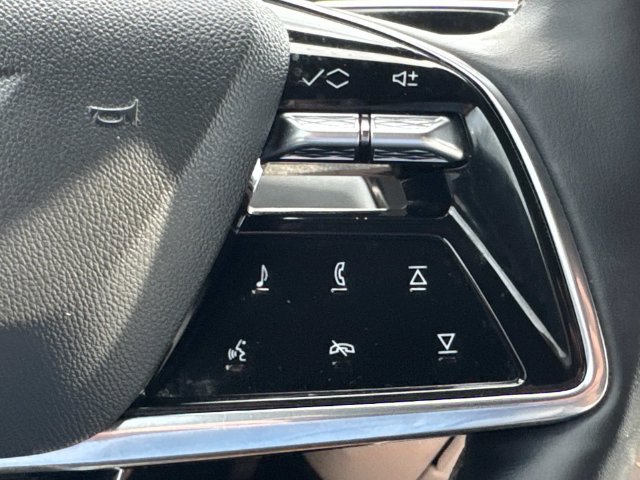 Used 2024 Cadillac Lyriq Luxury AWD/4WD image 29