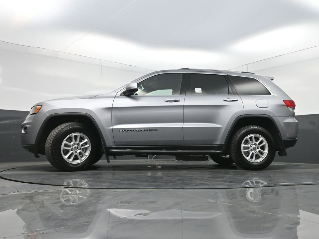 Used 2018 Jeep Grand Cherokee Laredo AWD/4WD image 23
