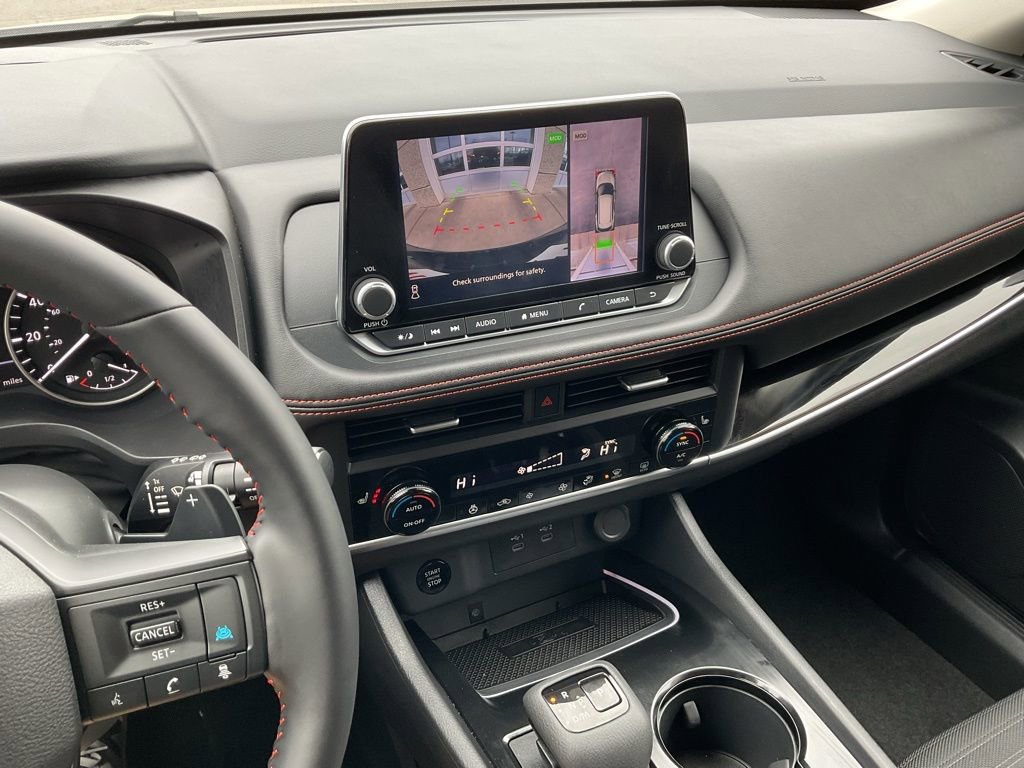 Used 2025 Nissan Rogue SV w/ Rock Creek Premium Package image 14