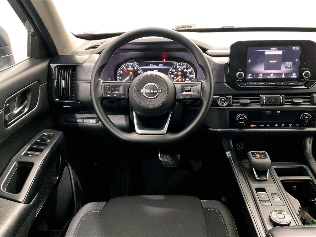 Used 2024 Nissan Pathfinder S AWD/4WD image 18