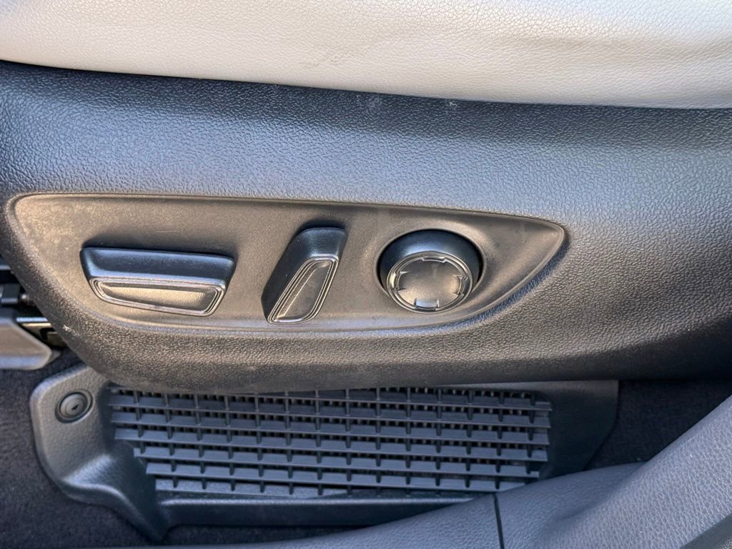 Used 2022 Toyota Sienna XLE AWD/4WD image 22