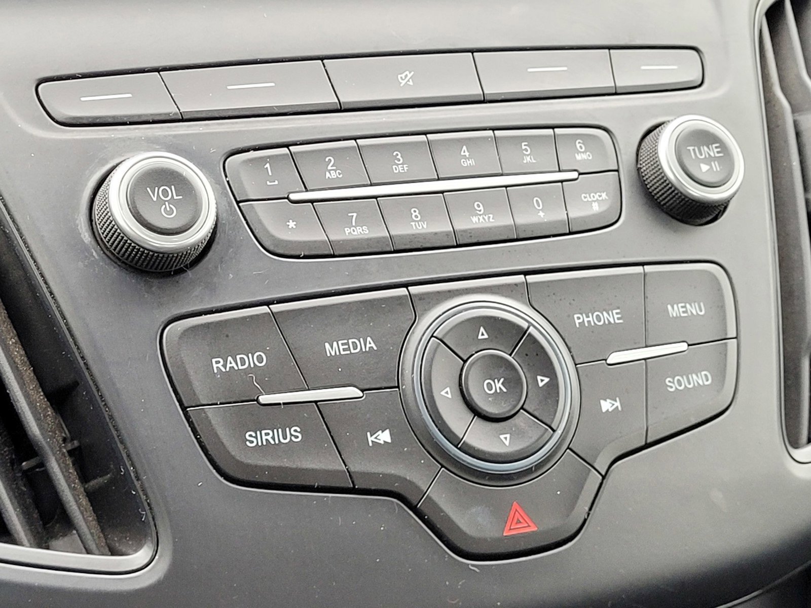 Used 2018 Ford Focus SE image 26