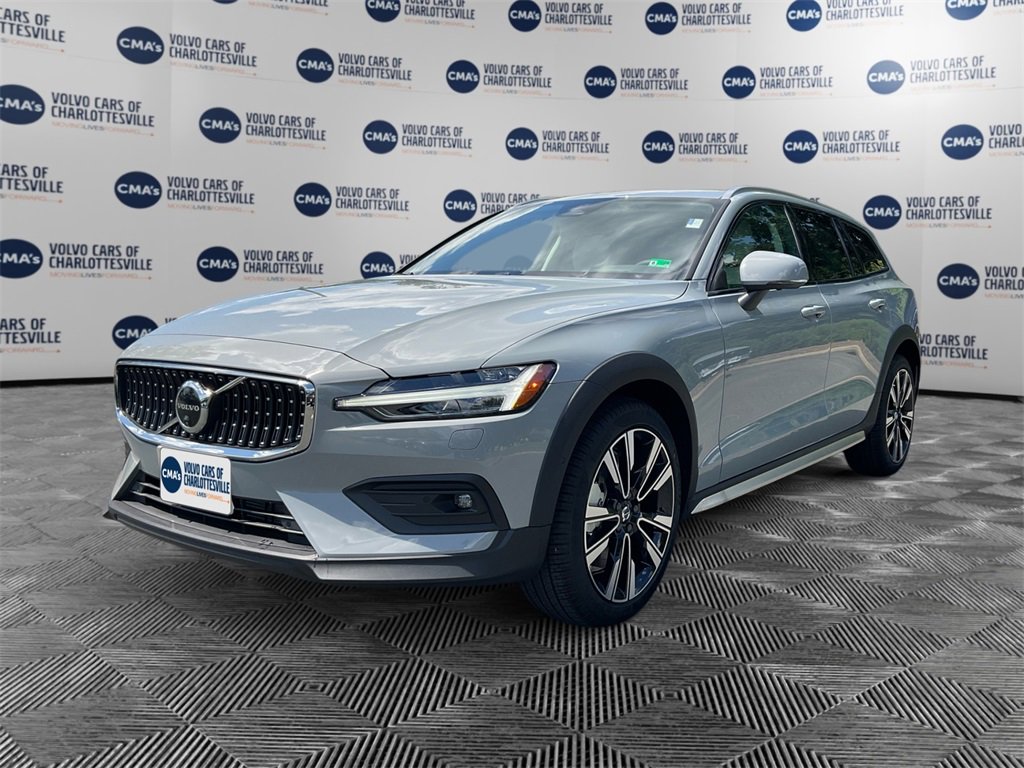 New 2026 Volvo V60 B5 Cross Country Ultra w/ Protection Package Premier video 1